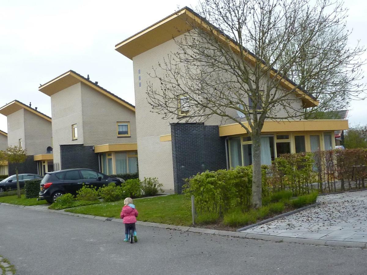 Vakantiehuisgalamadammen Met Ligplaats Boot Koudum Exterior photo