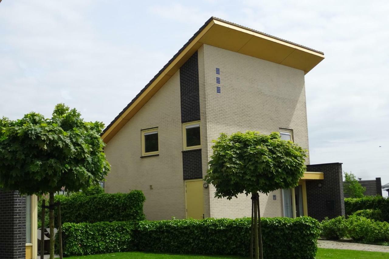 Vakantiehuisgalamadammen Met Ligplaats Boot Koudum Exterior photo
