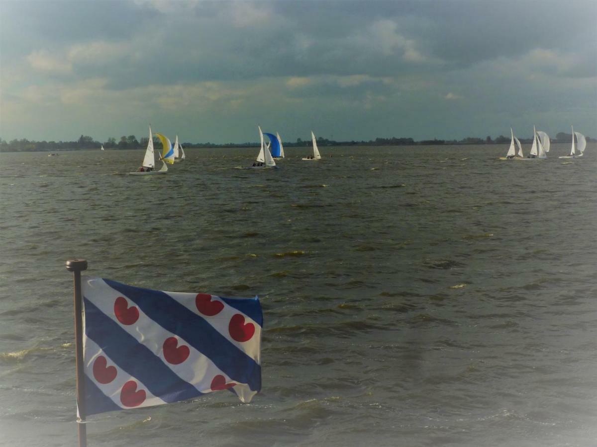 Vakantiehuisgalamadammen Met Ligplaats Boot Koudum Exterior photo